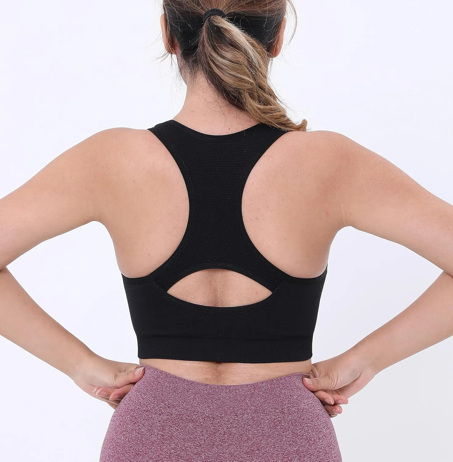 AKAMC Women's Removable Padded Strappy Sports Bra Yoga Tops Activewear for Women